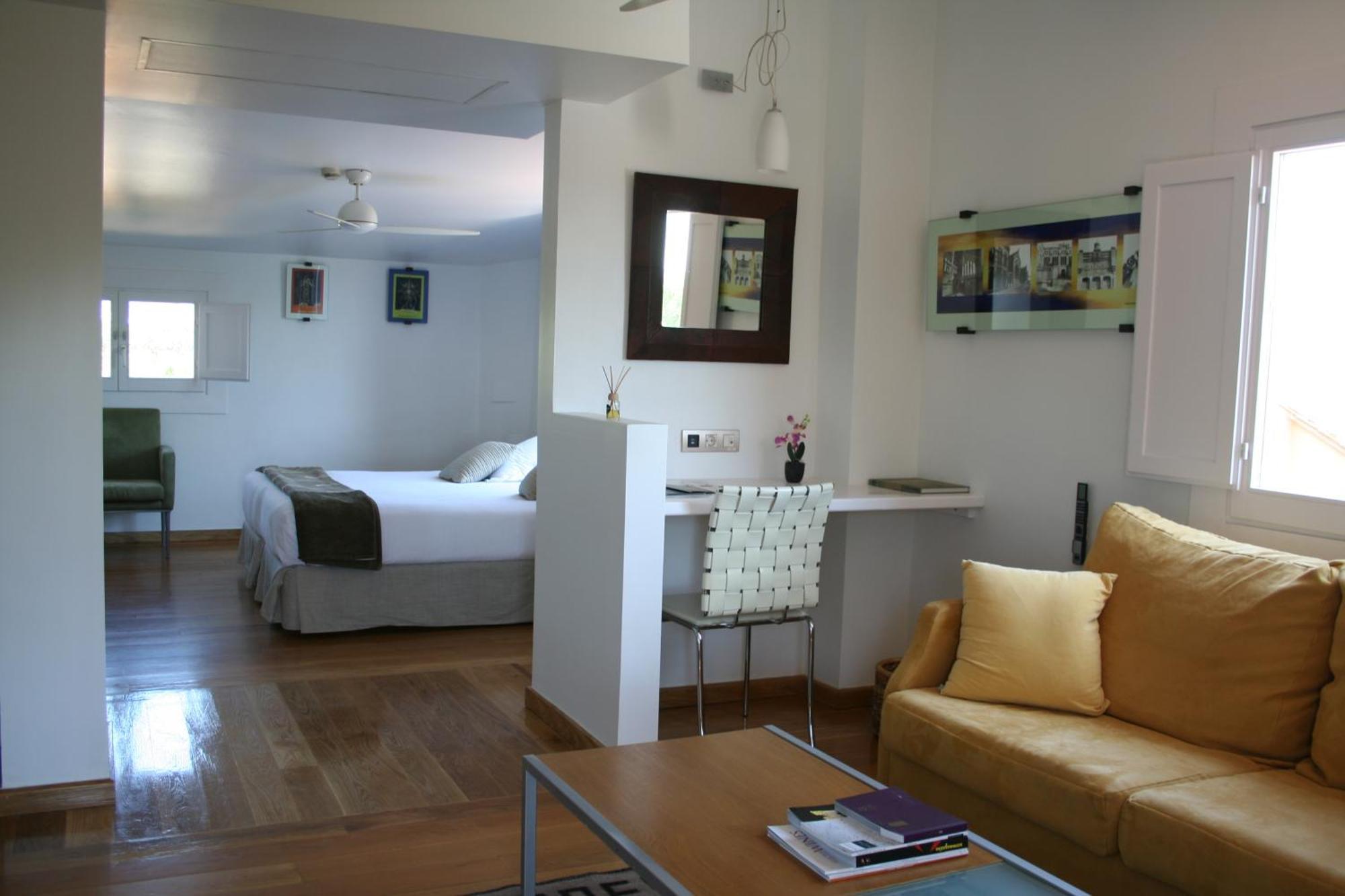 Hotel Boutique Mas Passamaner La Selva del Camp Bagian luar foto
